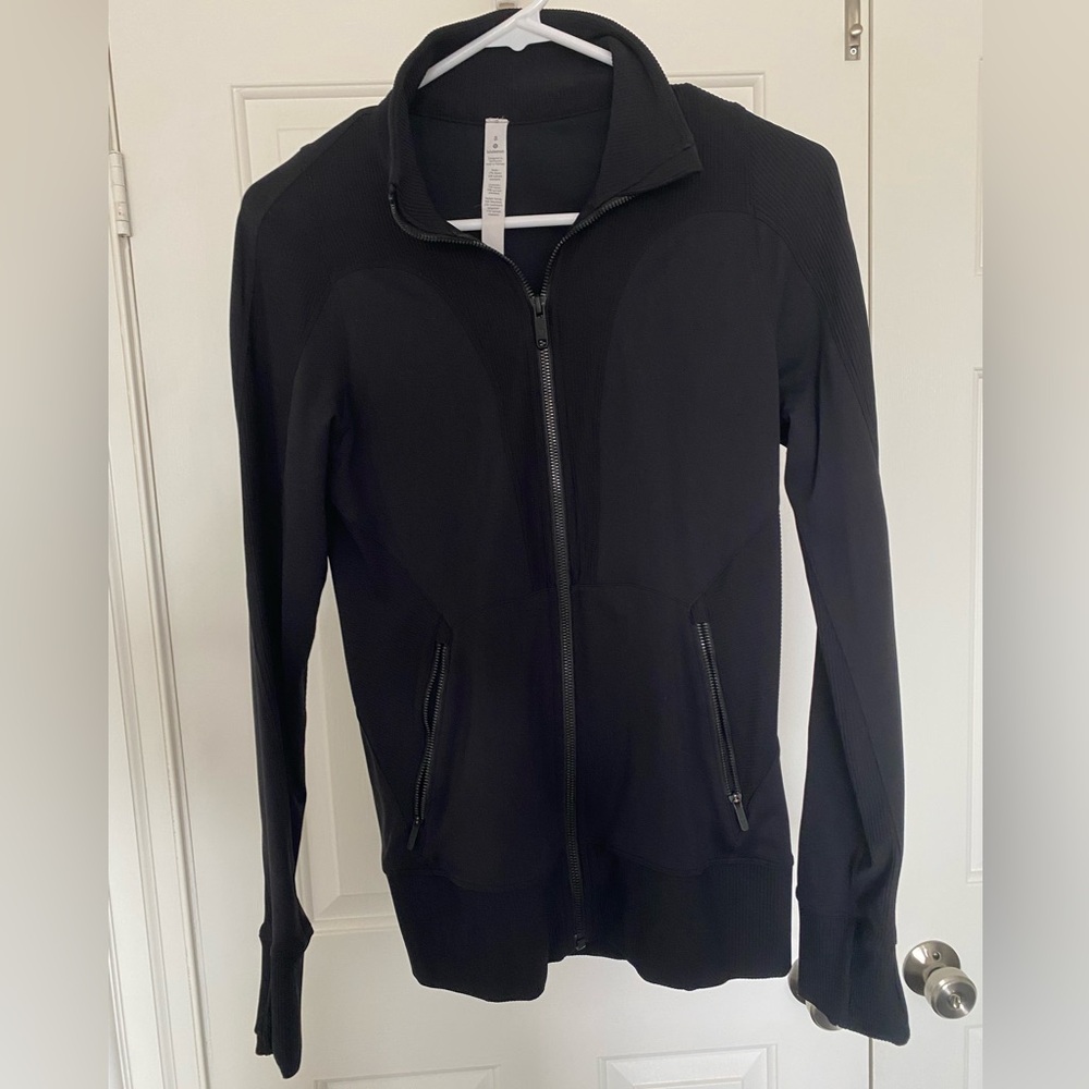 Lululemon | Black Fitted Full-Zip Jacket